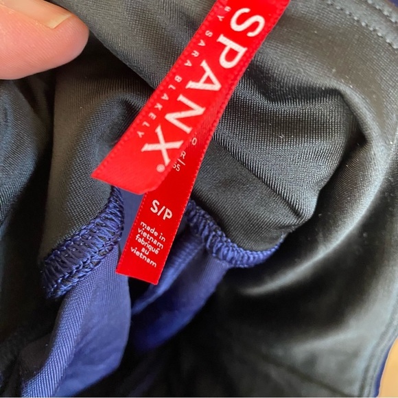 Spanx Blue Velvet Leggings - Picture 5 of 7